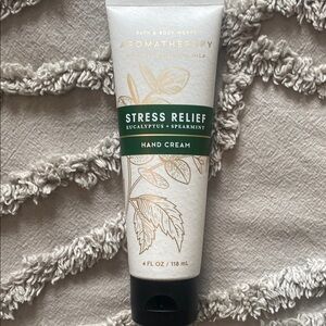 Bath & Body Works Aromatherapy Stress Relief Hand Cream - Eucalyptus & Spearmint